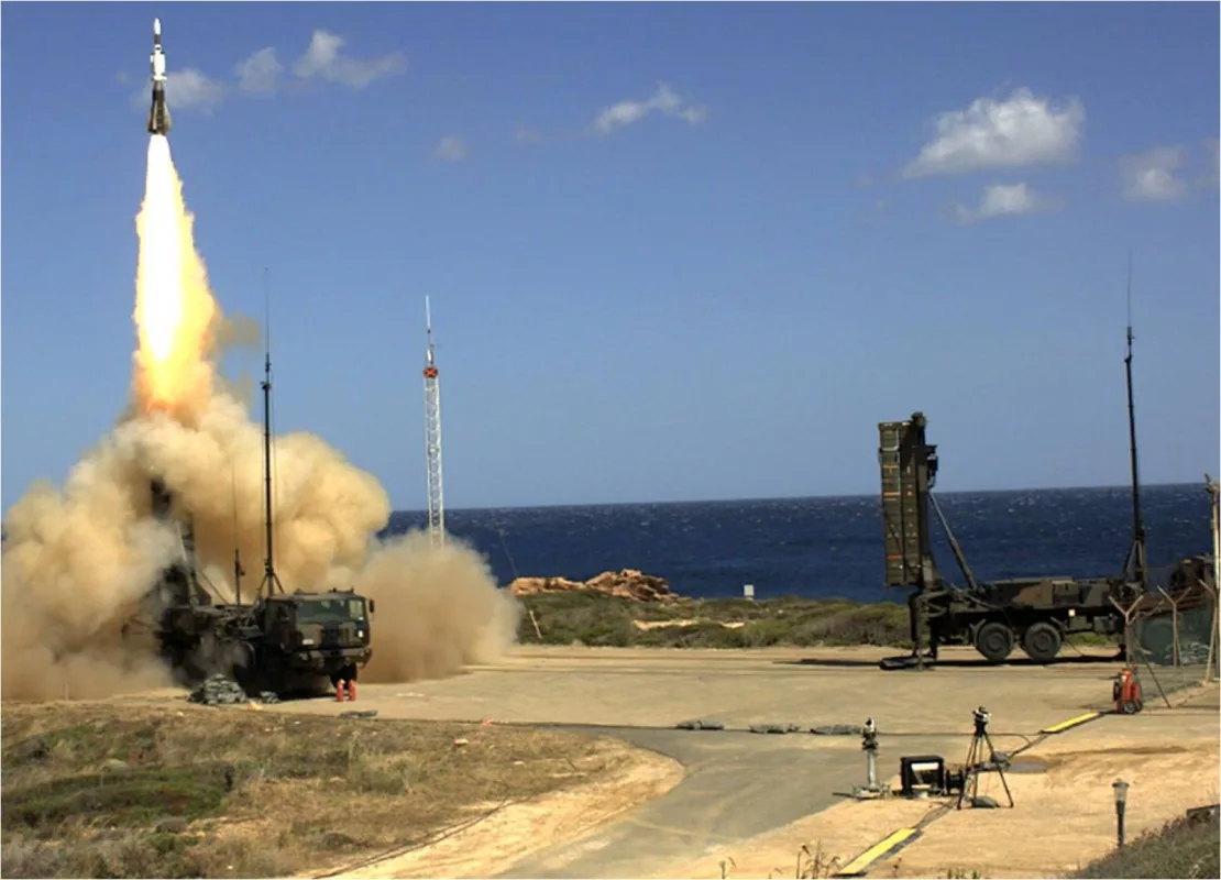 Crosetto pushes for Anti-Aircraft/Missile Defense: Italy Will Double SampT Missile Production - brigatafolgore.net