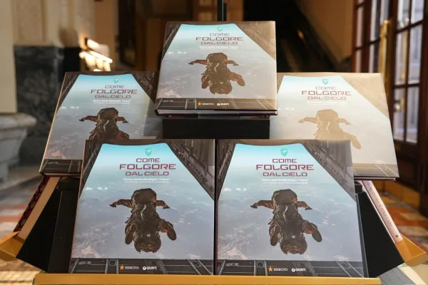 Come Folgore dal Cielo: il libro che racconta il coraggio e l’anima dei paracadutisti italiani