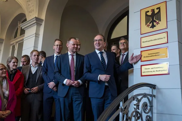 Germania inaugura il Centro Nazionale di Difesa contro i Droni: una risposta alle minacce ibride