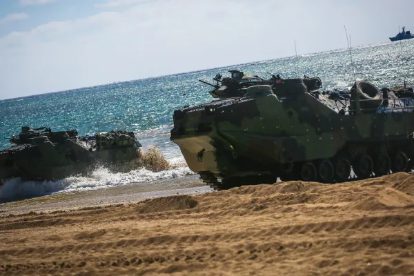 Marines, Tripoli e Kharg: perché la capacità di sbarco Usa nel Golfo è cresciuta – VIDEO
