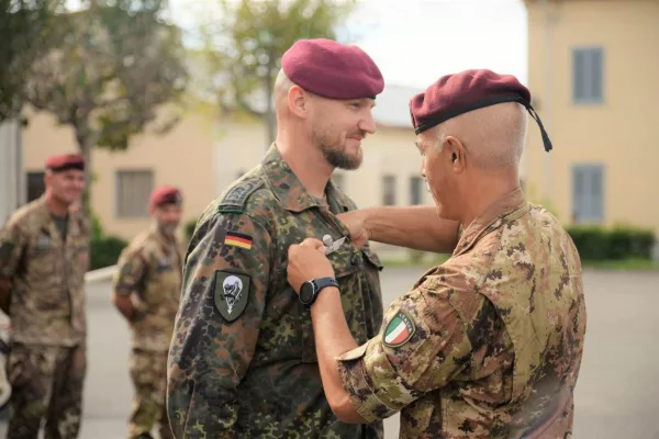 German Paratroopers Train with the Folgore: Compatibility Between EPC-C Parachute and A400M Aircraft Verified