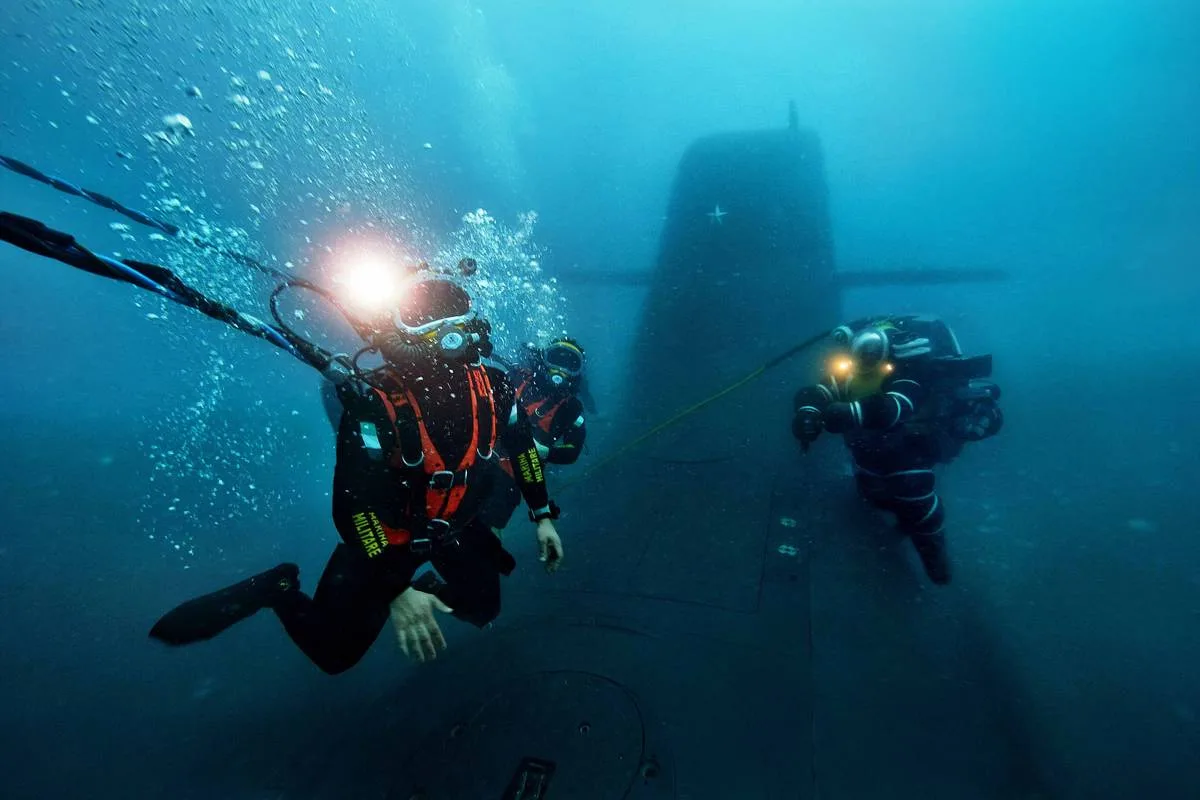Above and Below the Sea: Why the Italian Navy is Already “Deployed” in the New Maritime Duel - brigatafolgore.net