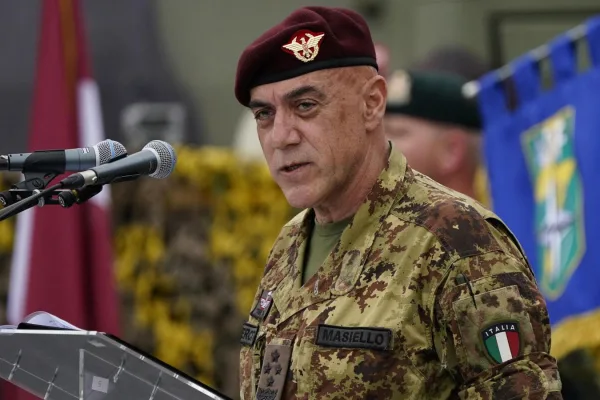 Il Gen. CA Carmine Masiello in audizione alla Camera: «Investire nelle nuove generazioni, le idee non hanno gradi»