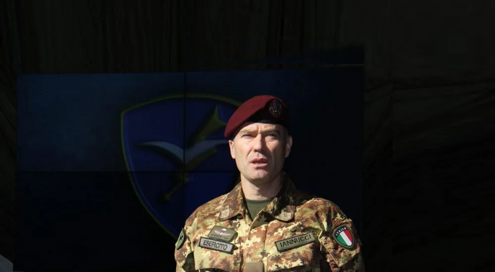 Lieutenant General Paratrooper Giovanni Iannucci is the new Commander of COVI (Joint Operational Command) - brigatafolgore.net