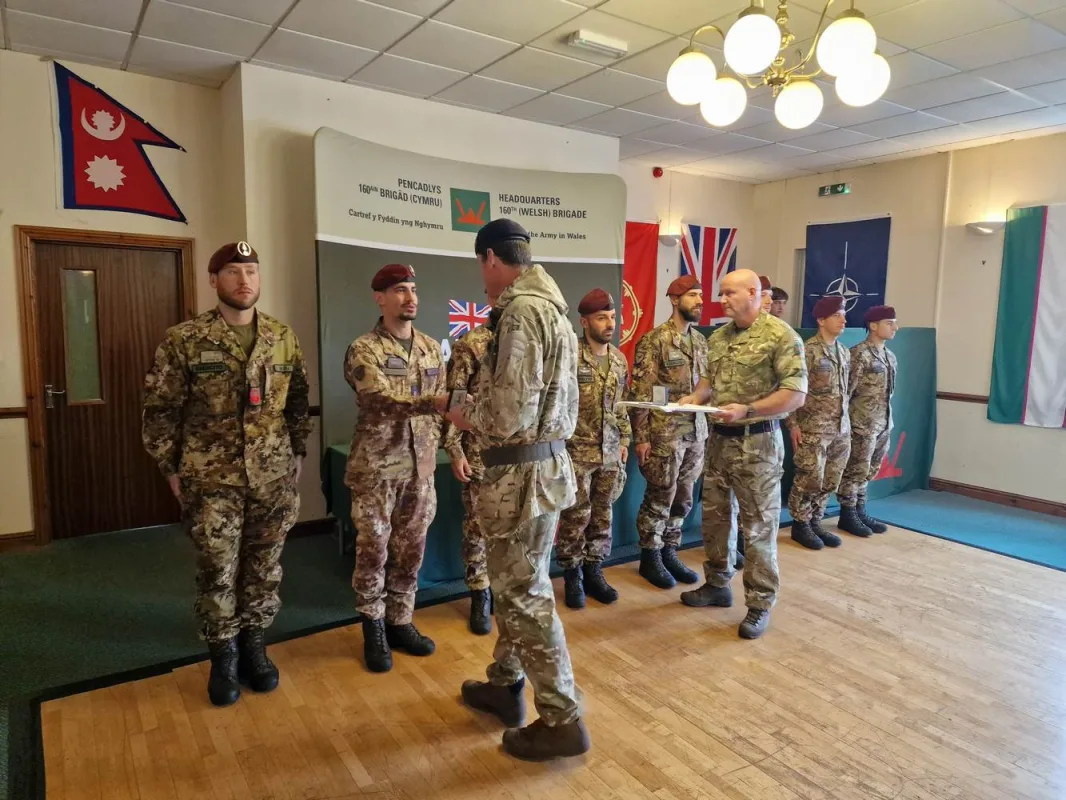 High-level performance by the Paratroopers of the "Savoia Cavalleria" Regiment (3rd) in the United Kingdom at the “Cambrian Patrol” - brigatafolgore.net
