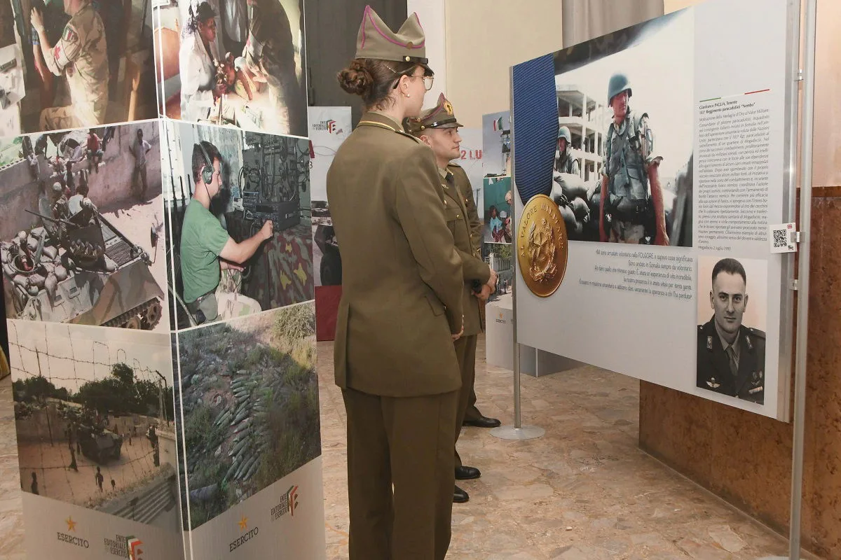 Inaugurated the photo exhibition “Check Point Pasta Mogadishu 1993-2023” at the Military Academy of Modena - brigatafolgore.net