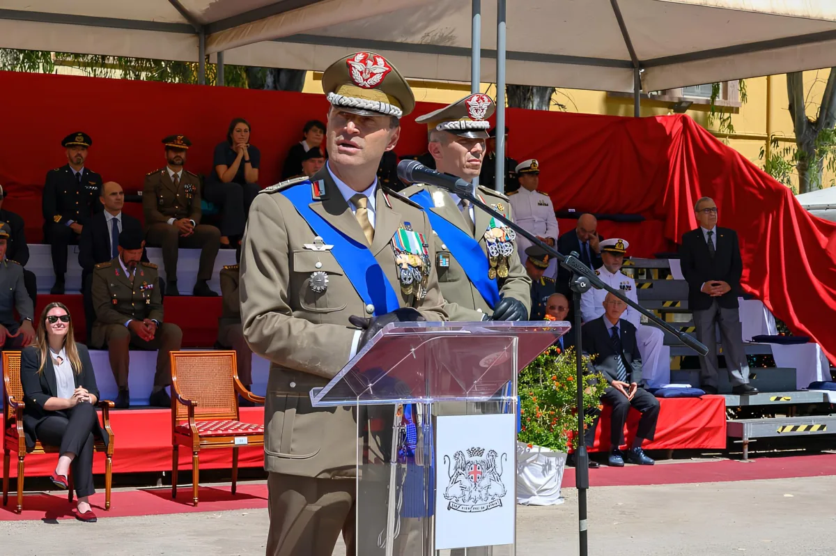 Brigata Sassari: General Paratrooper Stefano Messina hands over command to Andrea Fraticelli - brigatafolgore.net