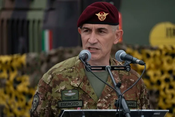 Paratrooper General D'Addario - Commander of the ARF with NRDC-IT, Vittorio Veneto Division, and the Alpine Brigade Julia