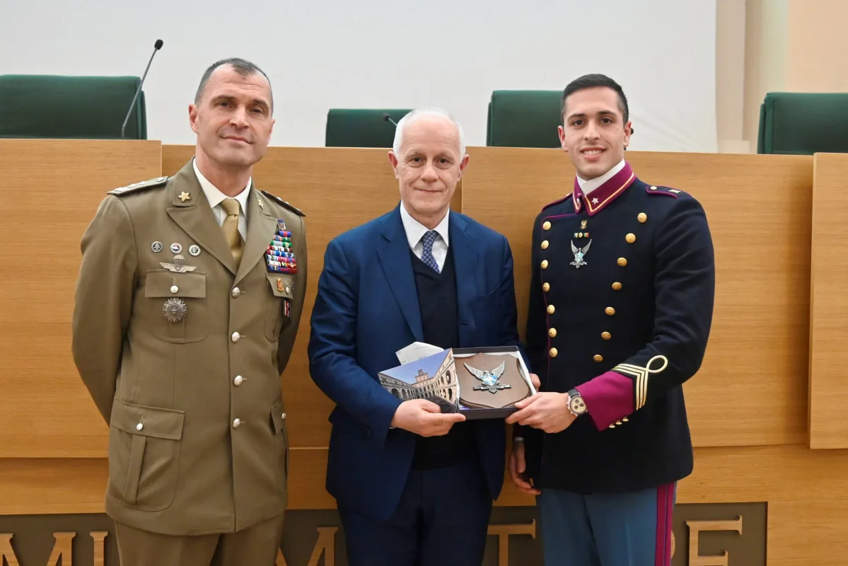 Il Corriere della Sera at the Academy - Independent Culture and Military Values - brigatafolgore.net