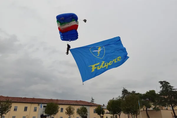 Pisa grants honorary citizenship to the Parachuting Training Center (CAPAR)