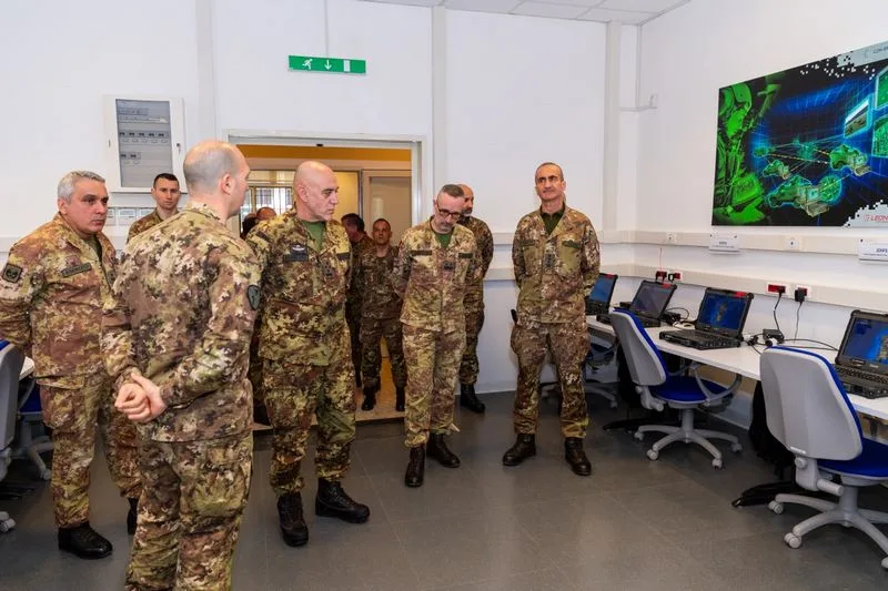 General Masiello at the Demonstration of the "IMPERIO" System: Towards a Digital Future for the Army - brigatafolgore.net