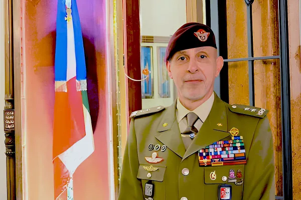 Naples, Paratrooper General Rodolfo Sganga Stops a Thief in the City Center