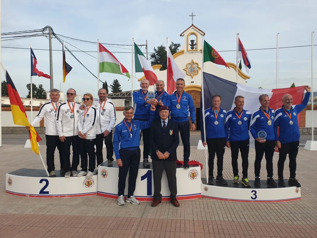 L'Italia e l'ANPDI sul tetto d'Europa, trionfo ai Campionati UEP di precisione in atterraggio - brigatafolgore.net
