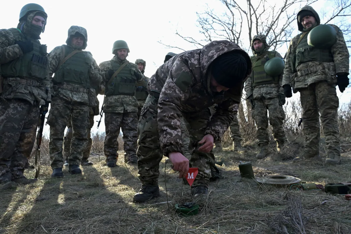 Poland Considers Installing One Million Landmines Along Borders with Belarus and Russia - brigatafolgore.net