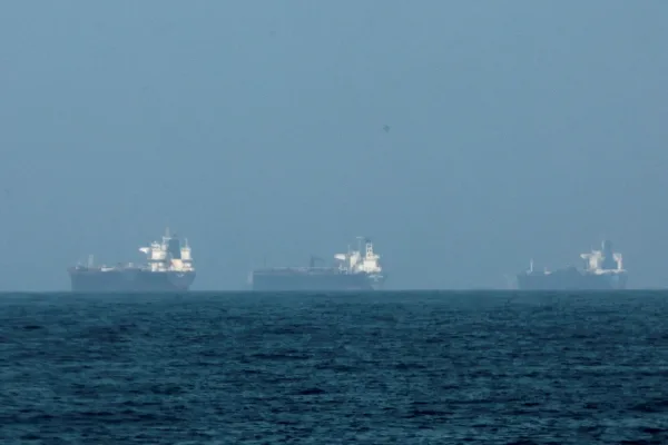 Oltre la Guerra: così i chip e gli stretti marittimi mettono in scacco l’Occidente