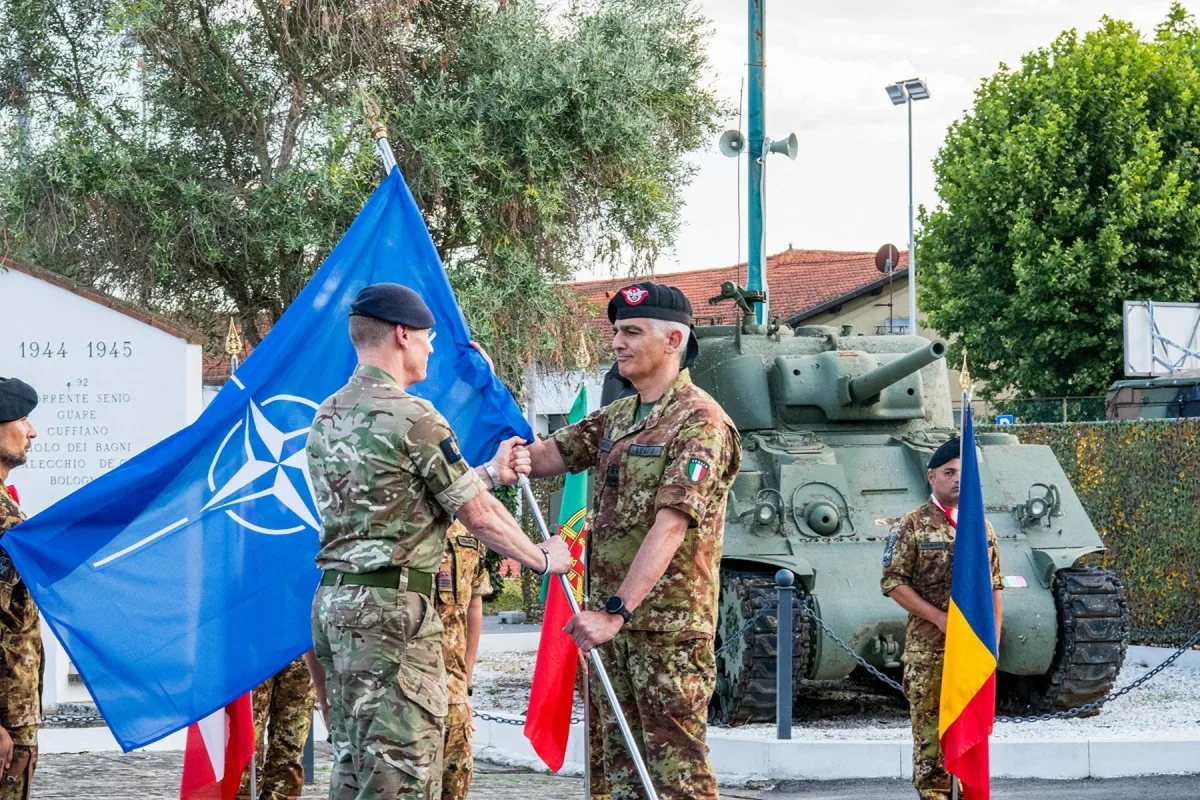 Florence, the Vittorio Veneto becomes NATO Multinational Division South - brigatafolgore.net
