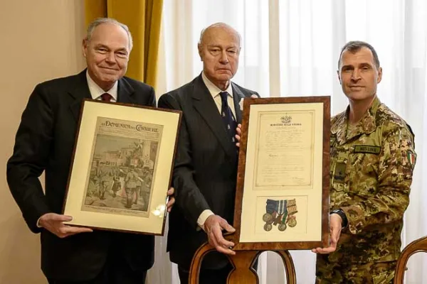 Le onorificenze del Tenente Alberto Garau nel museo storico della Brigata Sassari