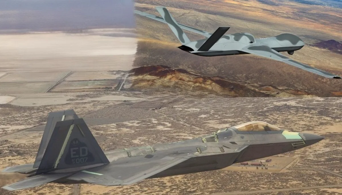 The F-22 leads the MQ-20 drone in a simulated mission - brigatafolgore.net