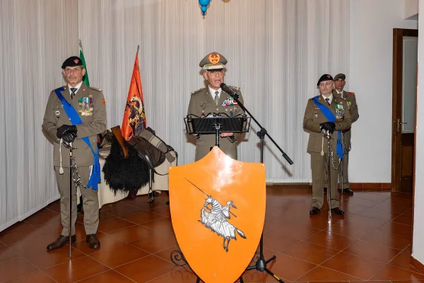 “Pozzuolo del Friuli”: Paratrooper General Nicola Mandolesi hands over command to General Andrea Bertazzo