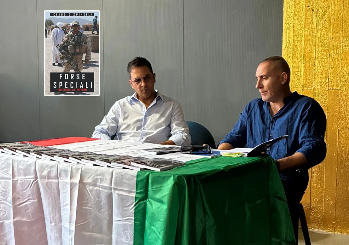 Claudio Spinelli (left), author of the book, together with Raffaele Sestilli (right), moderator of the meeting in Sassari.