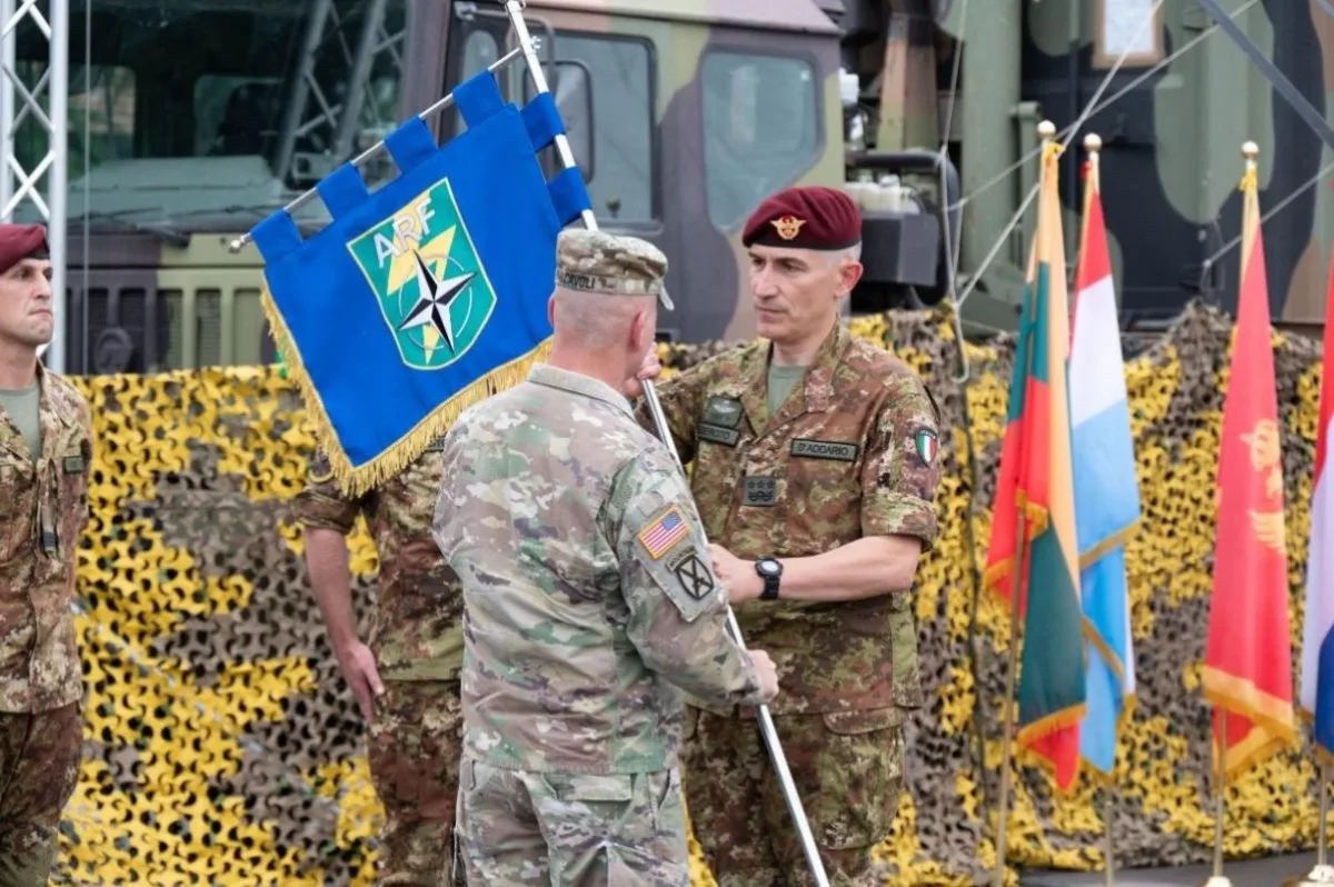 Le Sfide Convergenti  dell’Esercito Italiano e Britannico - brigatafolgore.net
