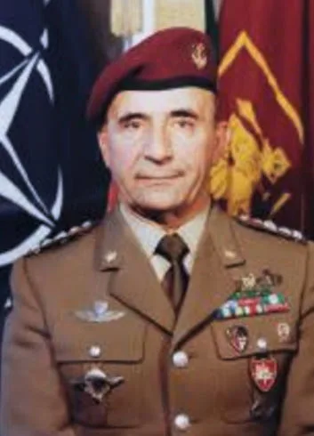 Aquila 1: i leggendari Comandanti della Folgore - brigatafolgore.net