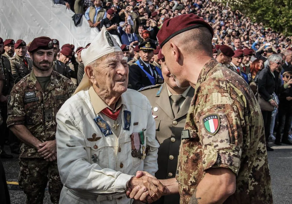 Storia della Folgore - brigatafolgore.net