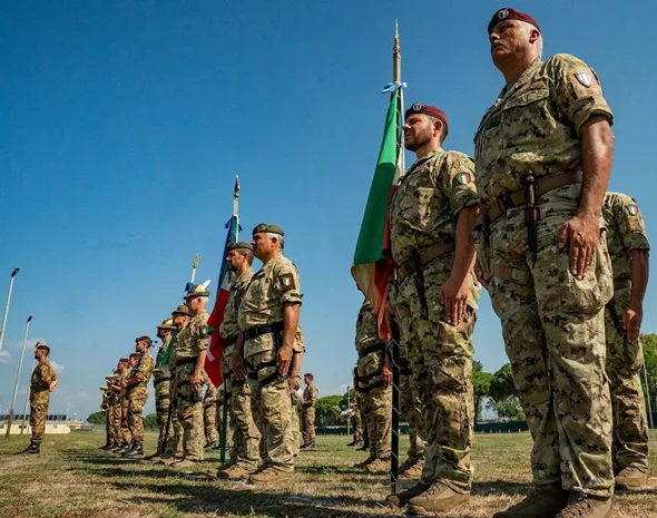 Comando delle forze speciali dell'esercito (COMFOSE) - brigatafolgore.net