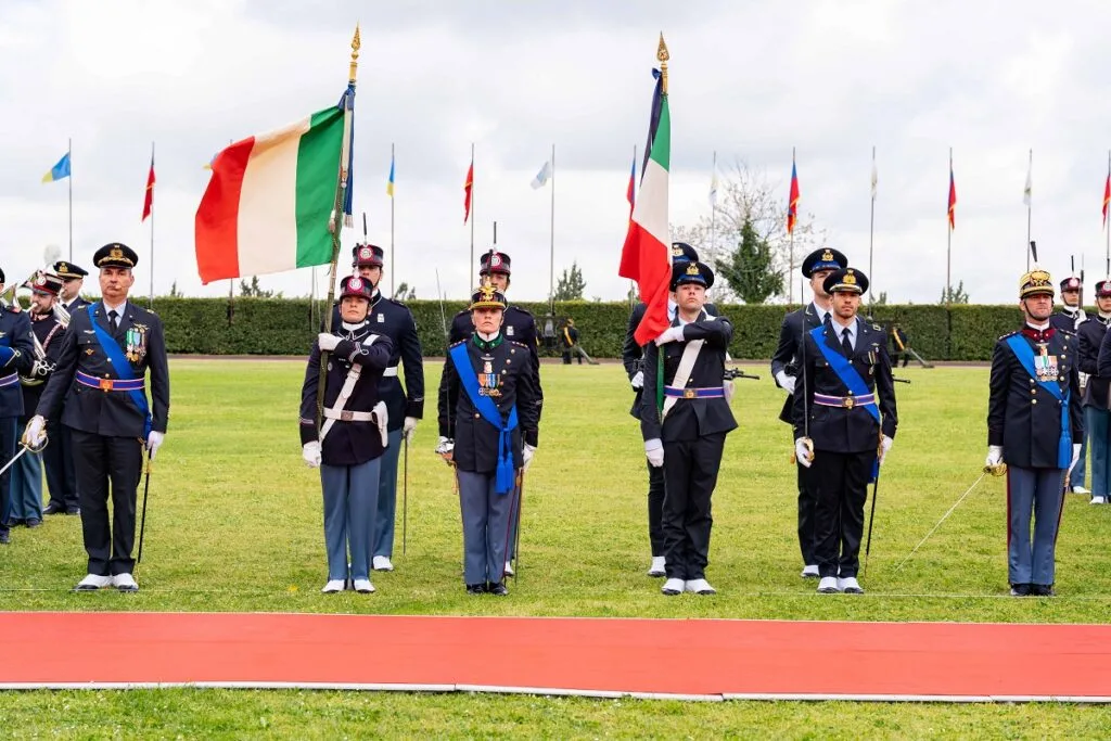 Giuramento di fedeltà: 428 nuovi marescialli scelgono di servire l’Italia - brigatafolgore.net