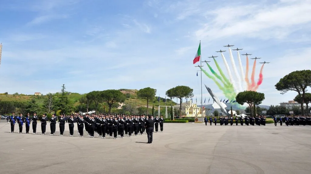 Giuramento spostato a Caserta: addio a Pozzuoli per l’Accademia Aeronautica? - brigatafolgore.net