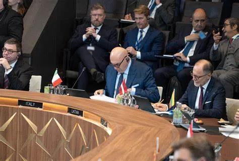Crosetto: Piano per Riarmo e Rilevanza nella NATO - brigatafolgore.net