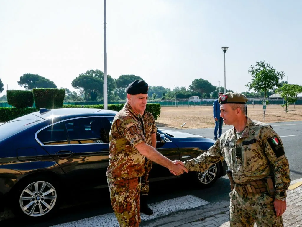 Passaggio di Comando al COMFOSE: continuità, valori e nuove sfide per le Forze Speciali - brigatafolgore.net Passaggio di Comando al COMFOSE: continuità, valori e nuove sfide per le Forze Speciali - brigatafolgore.net