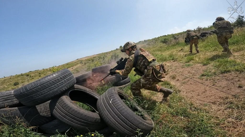 Il Generale Paracadutista Iannucci in missione in Bulgaria: il COVI al fianco degli Alleati per la sicurezza del fianco est della NATO - brigatafolgore.net