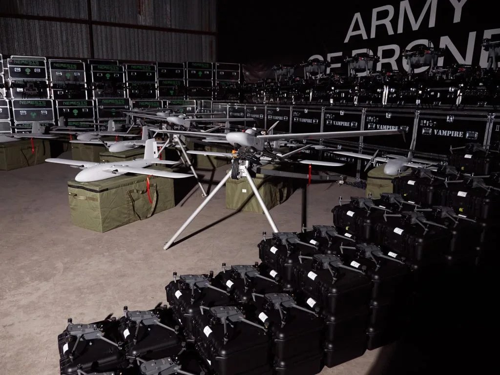 Droni FPV a fibra ottica: l’arma silenziosa della guerra tra Russia e Ucraina - brigatafolgore.net