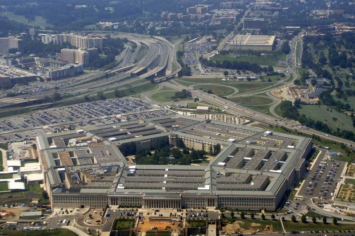 Trump: rinominare il Dipartimento della Difesa in “Dipartimento della Guerra”