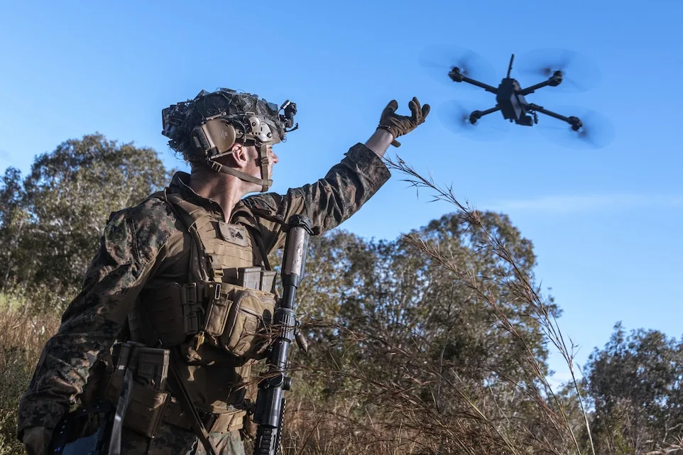 Marine Corps rivoluziona Test Fisico: Sex-Neutral e 210 punti per combat arms