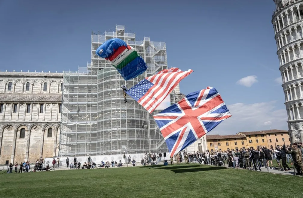 Difesa e Cooperazione Internazionale: la Folgore osptia l'Airborne Community Difesa e Cooperazione Internazionale: la Folgore osptia l'Airborne Community