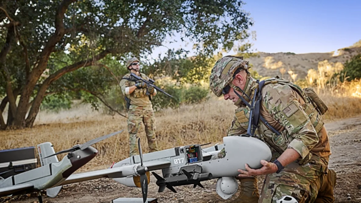 US ARMY - Nuovo Drone d'attacco P550 Red Dragon. Ideale per l'Arma di Cavalleria.
