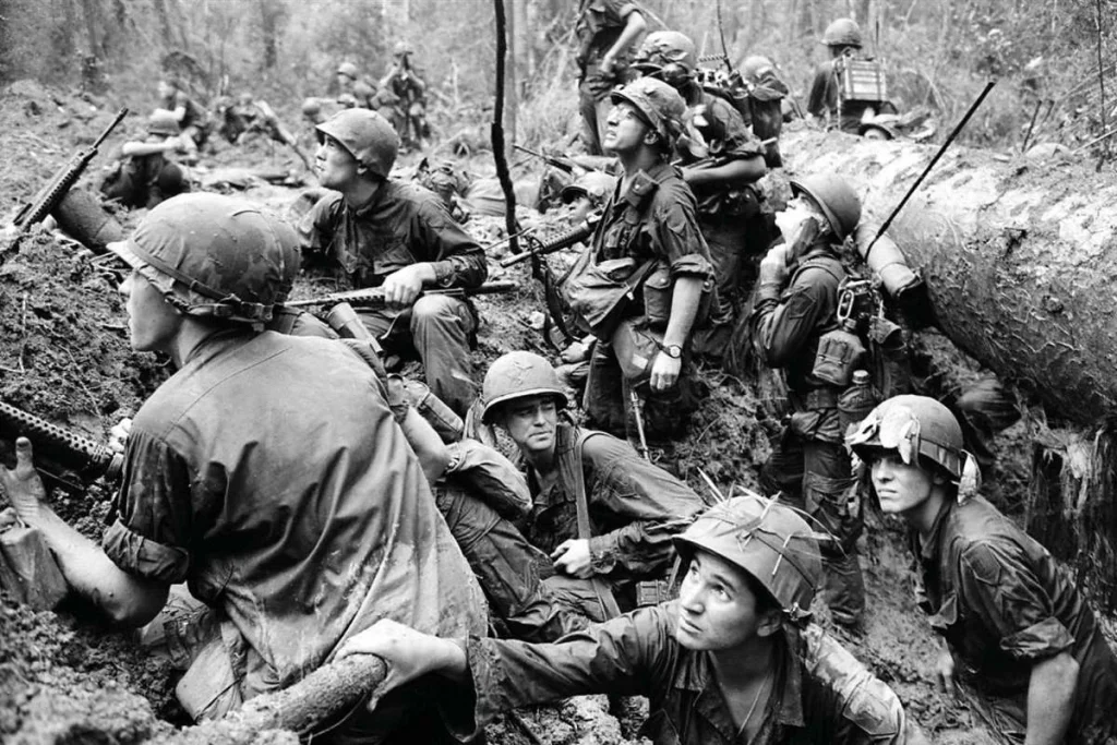 La Storia dei Marines - dalle Taverne di Filadelfia al Mito Globale - brigatafolgore.net
