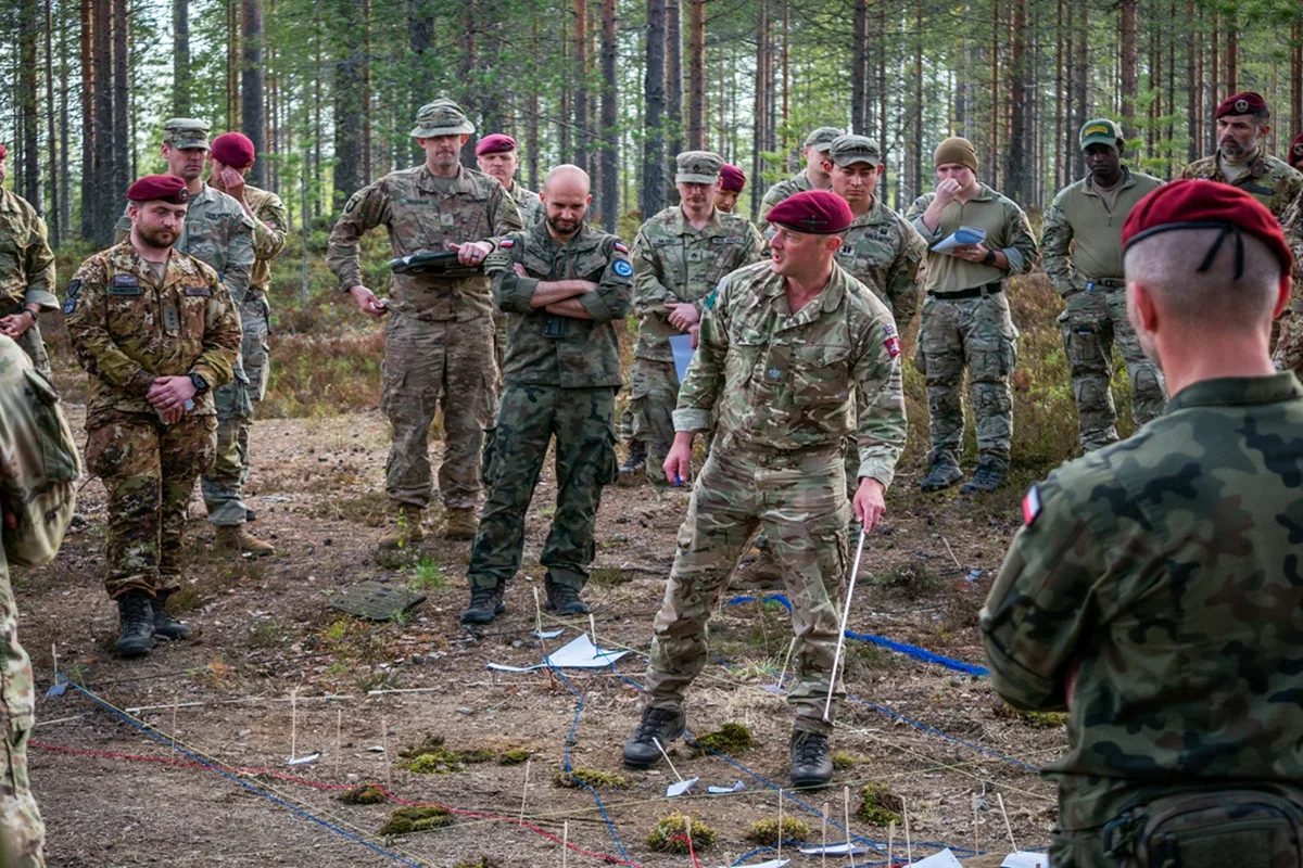 Saber Strike 26: the paratroopers of the Folgore in the NATO multinational device in Finland Concluded in Finland the “Saber Strike 26”: the paratroopers of the Folgore in the NATO multinational device
