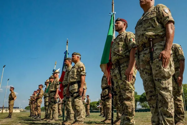 Army Special Forces Command (COMFOSE)
